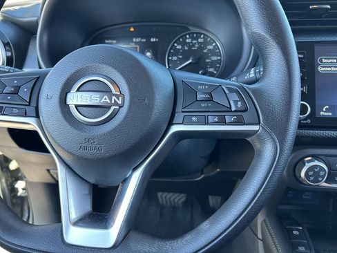 Used 2023 Nissan Kicks SV image 23