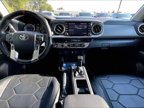 Used 2024 Toyota Tacoma TRD Sport AWD/4WD image 18