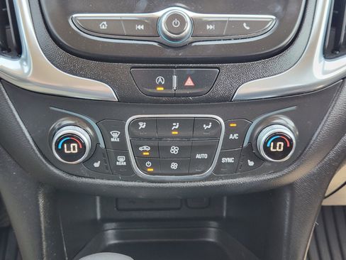 Used 2022 Chevrolet Equinox LT image 19