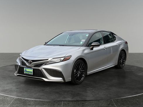 Used 2021 Toyota Camry XSE w/ Navigation Package AWD/4WD image 3