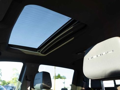 Used 2022 GMC Sierra 1500 Denali w/ Denali Premium Package image 13