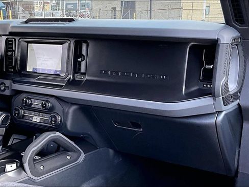 Used 2023 Ford Bronco Big Bend w/ Sasquatch Package AWD/4WD image 15