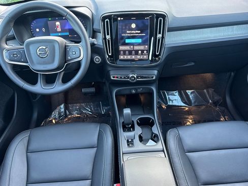 New 2026 Volvo XC40 B5 Core image 3