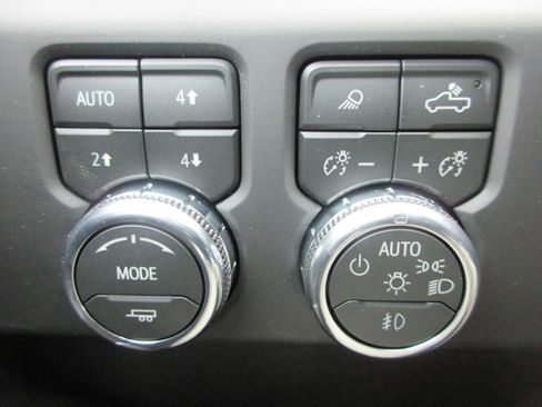 New 2026 GMC Sierra 2500 AT4X AWD/4WD image 17