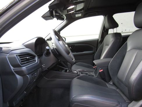 Used 2025 Subaru Forester Touring AWD/4WD image 10