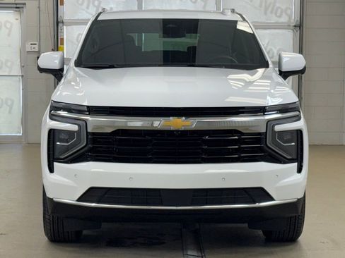 New 2026 Chevrolet Suburban LS AWD/4WD image 2