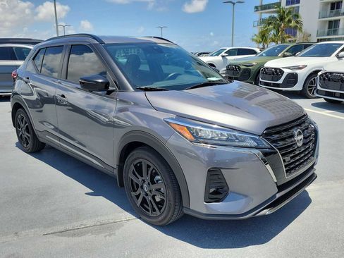 Used 2023 Nissan Kicks SR FWD image 8
