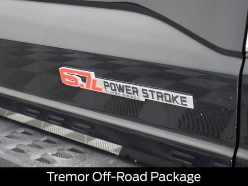 Used 2023 Ford F350 Platinum w/ Tremor Off-Road Package AWD/4WD image 17