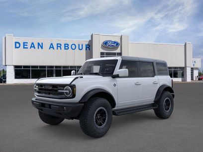 New 2025 Ford Bronco Outer Banks w/ Sasquatch Package