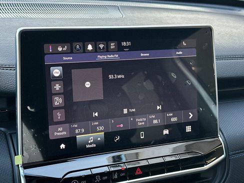 New 2026 Jeep Compass Latitude image 15