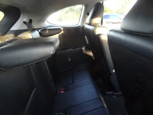 Used 2023 Toyota Highlander Platinum FWD image 12