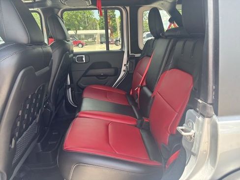 Used 2023 Jeep Wrangler Unlimited Rubicon 4xe AWD/4WD image 10
