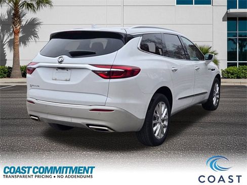 Used 2020 Buick Enclave Essence w/ Sound and Sites Package image 6