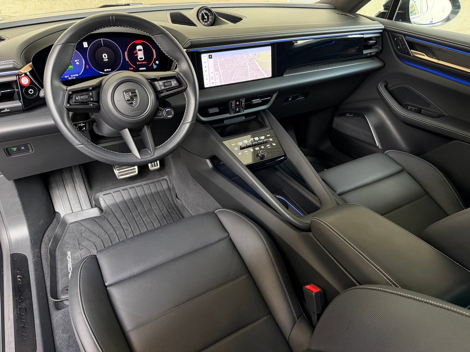 Used 2024 Porsche Macan Turbo Electric AWD/4WD image 2