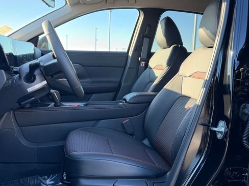 New 2026 Nissan Kicks SR image 11