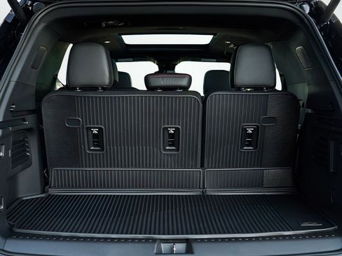 New 2026 Chevrolet Traverse Z71 w/ Enhanced Driving Package image 8