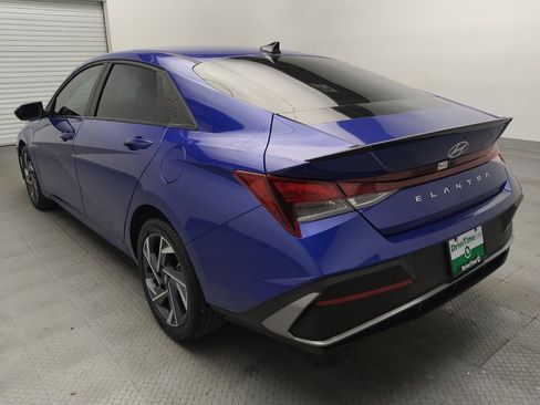Used 2025 Hyundai Elantra Sport FWD image 5