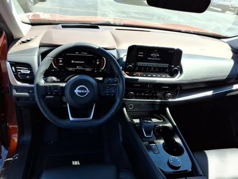 Used 2023 Nissan Rogue Platinum w/ Platinum Premium Package AWD/4WD image 7