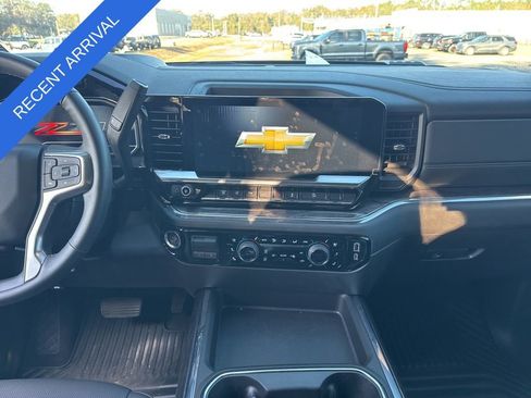 Used 2024 Chevrolet Silverado 3500 LTZ w/ LTZ Plus Package image 11