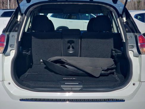 Used 2016 Nissan Rogue S image 15