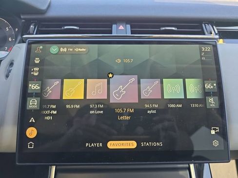 Used 2025 Land Rover Range Rover Velar Dynamic SE image 8