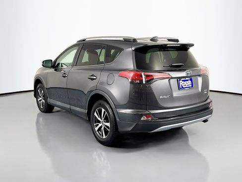 Used 2018 Toyota RAV4 XLE image 7