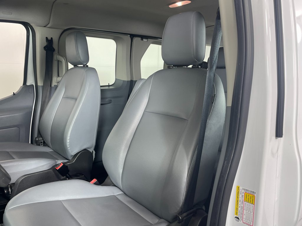 Used 2017 Ford Transit 150 XL RWD image 25