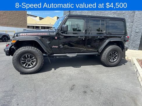 Used 2025 Jeep Wrangler Unlimited Rubicon AWD/4WD image 2