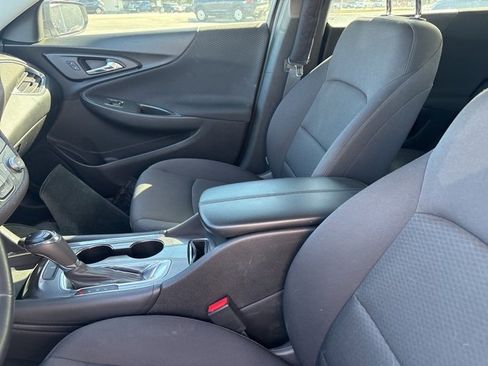 Used 2016 Chevrolet Malibu LT image 17