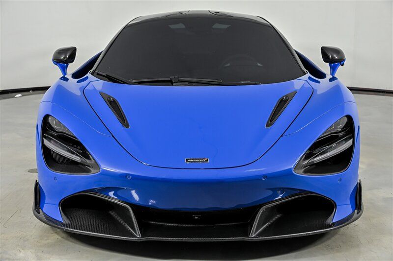 Used 2018 McLaren 720S RWD image 8