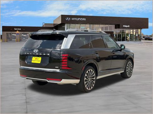 Used 2026 Hyundai Palisade Calligraphy image 9