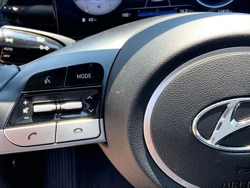 Used 2023 Hyundai Elantra SEL w/ Convenience Package FWD image 23
