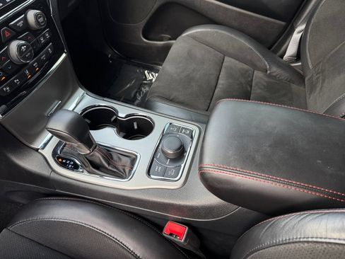 Used 2019 Jeep Grand Cherokee Trailhawk AWD/4WD image 26