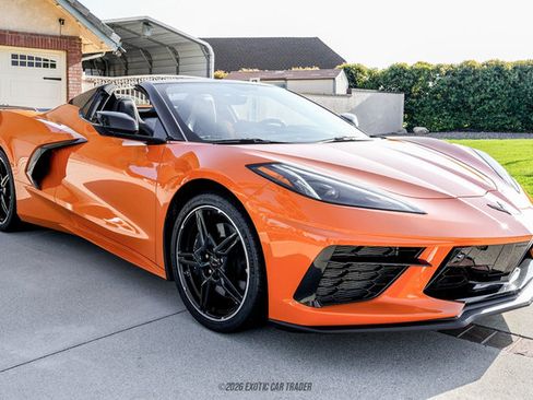 Used 2023 Chevrolet Corvette Stingray Preferred Conv w/ Z51 Performance Package RWD image 12