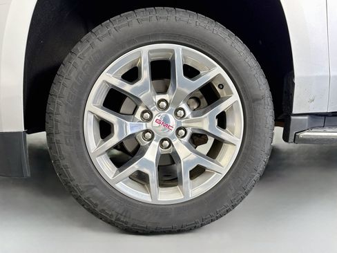 Used 2017 GMC Yukon SLE w/ SLE Value Package AWD/4WD image 31