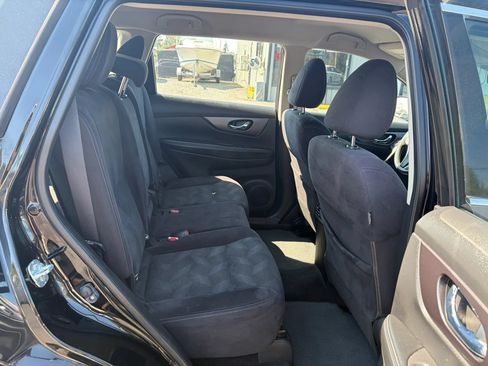 Used 2016 Nissan Rogue S FWD image 27