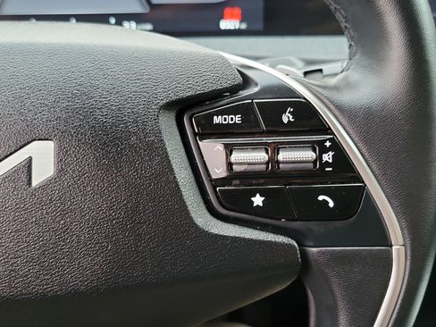 Used 2024 Kia EV6 Light AWD/4WD image 12