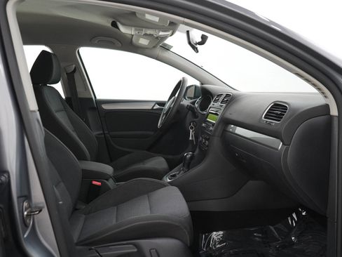 Used 2012 Volkswagen Golf 4-Door FWD image 11