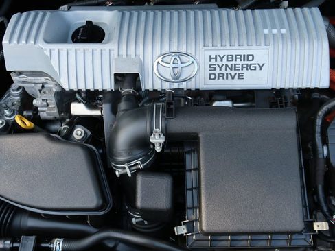 Used 2012 Toyota Prius V Two image 23