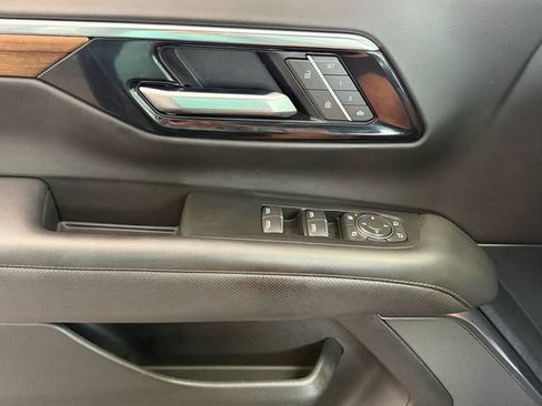 Certified 2025 Chevrolet Tahoe High Country RWD image 25