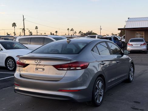 Used 2017 Hyundai Elantra Limited image 11