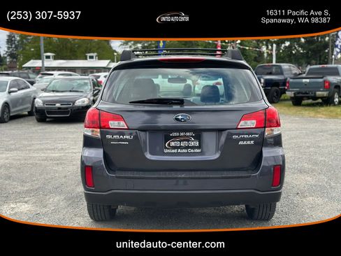 Used 2010 Subaru Outback 3.6R Limited image 3