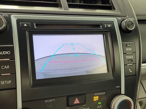 Used 2014 Toyota Camry LE image 29