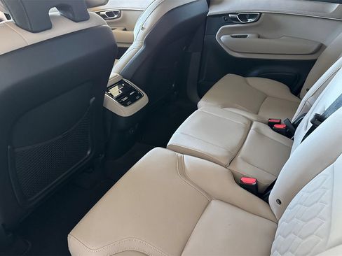 New 2026 Volvo XC90 B5 Plus w/ Protection Package Premier AWD/4WD image 5