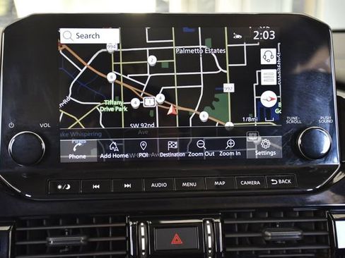 Used 2024 Nissan Pathfinder SL AWD/4WD image 16