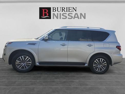 Used 2024 Nissan Armada SL w/ Captain's Chairs Package AWD/4WD image 2