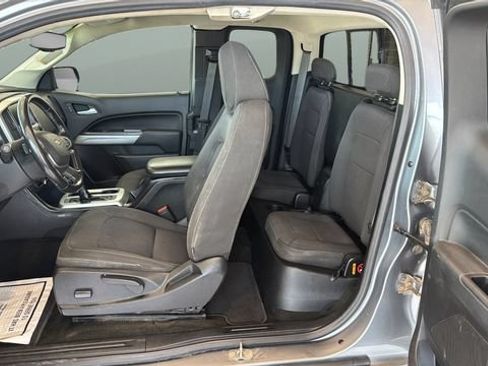 Used 2018 Chevrolet Colorado LT w/ LT Convenience Package AWD/4WD image 13