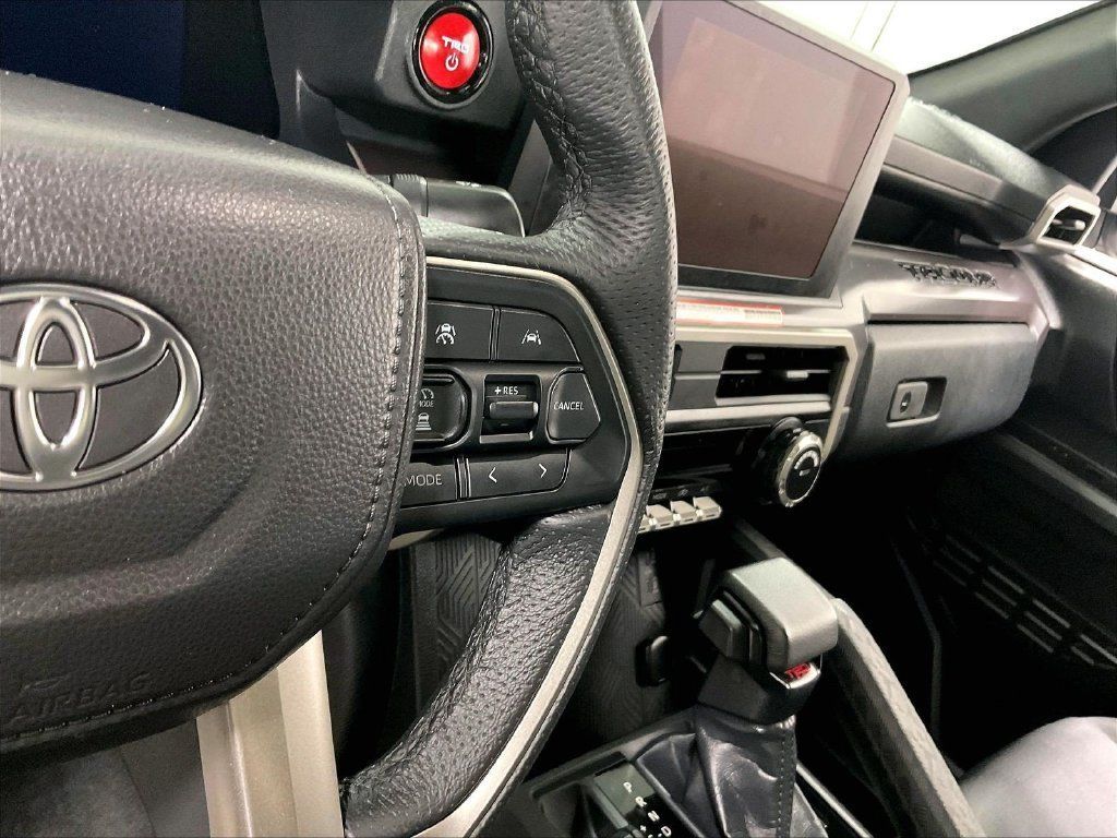 Used 2025 Toyota Tacoma 4x4 Double Cab Hybrid image 23
