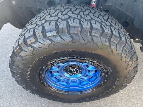 Used 2022 Jeep Gladiator Sport image 34