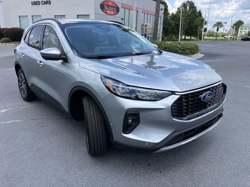 Used 2024 Ford Escape SE w/ PHEV Premium Package FWD image 7